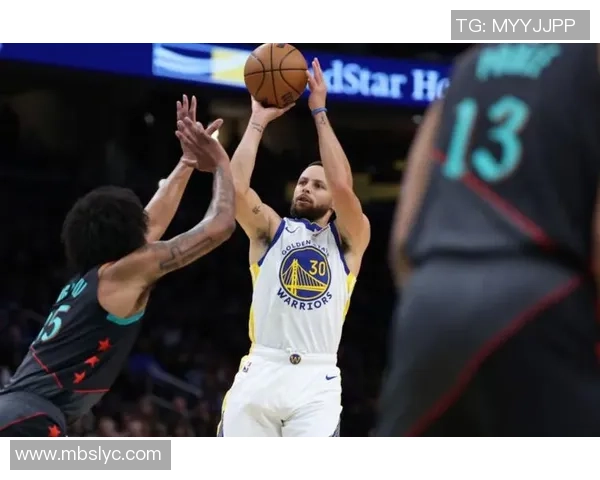 库里三分大赛决赛狂轰20球创历史传奇瞬间引发全场欢呼